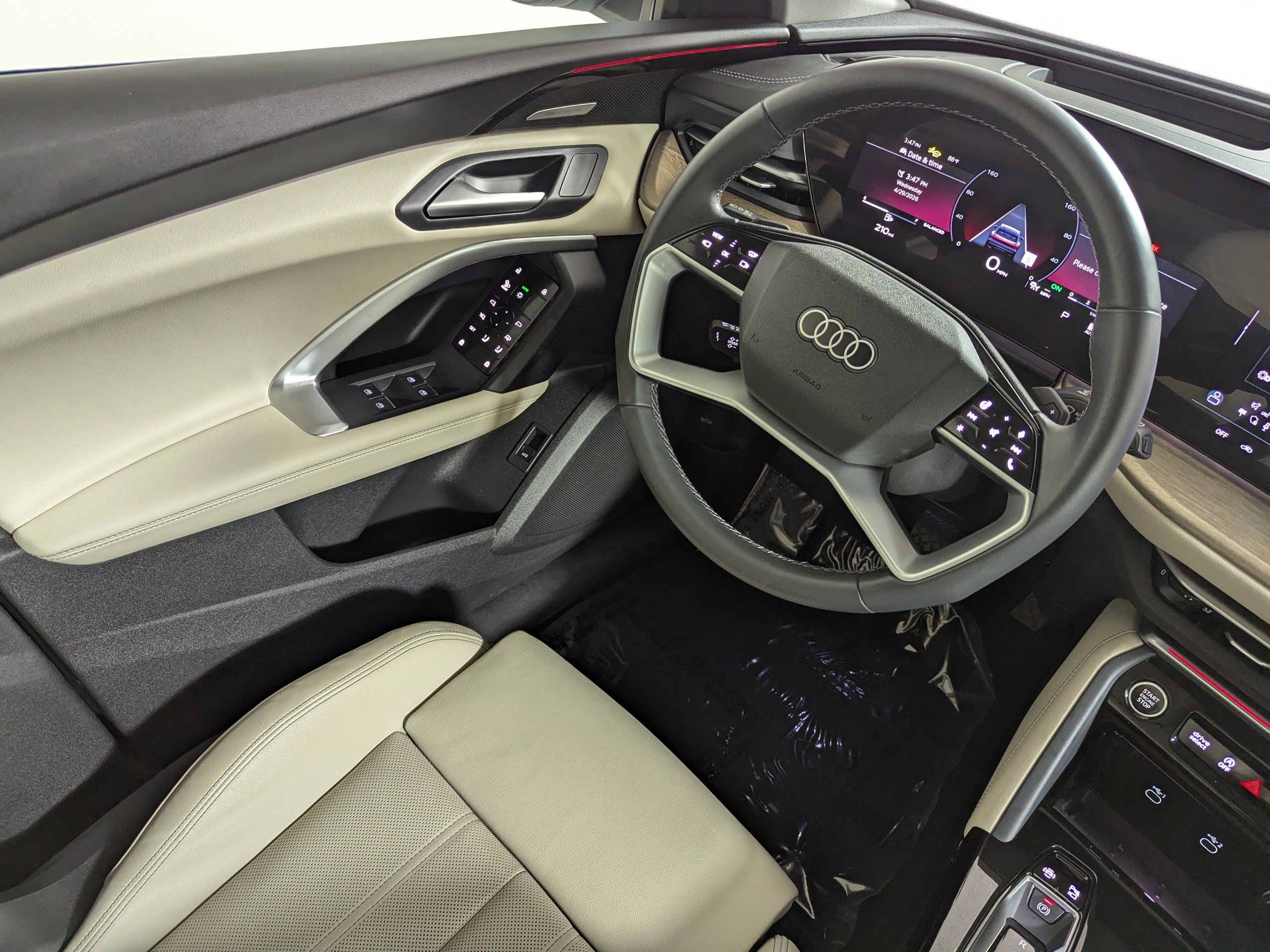 Certified 2025 Audi Q5 Premium w/ Premium Plus AWD/4WD image 9