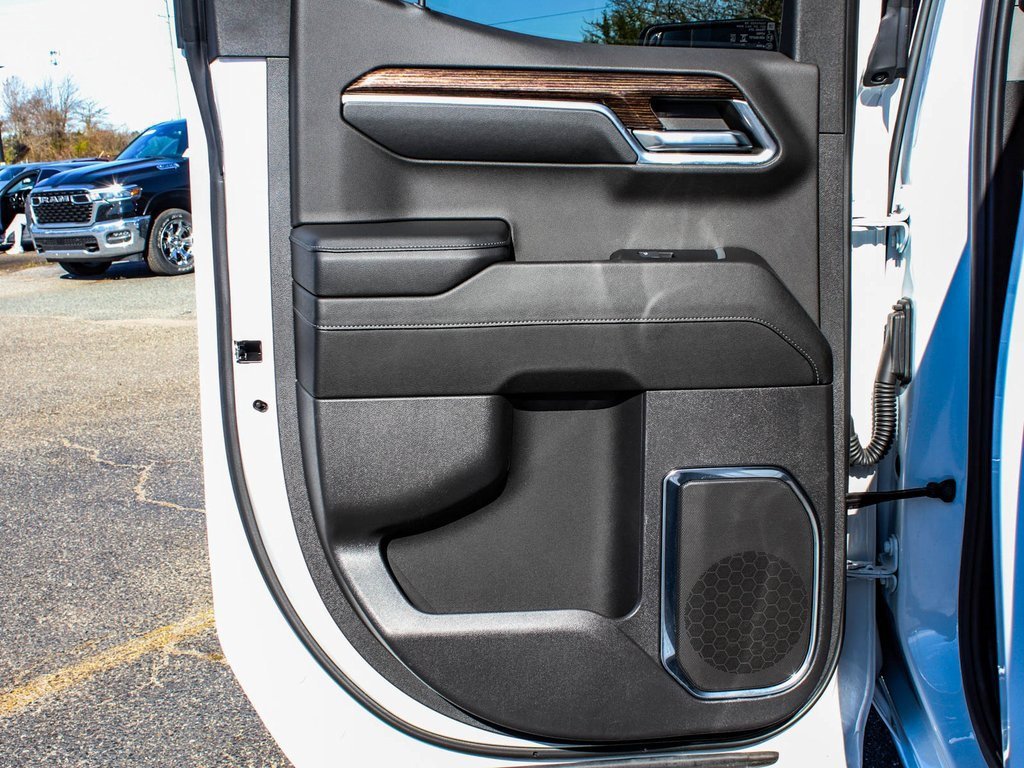 Used 2024 GMC Sierra 1500 Elevation image 11