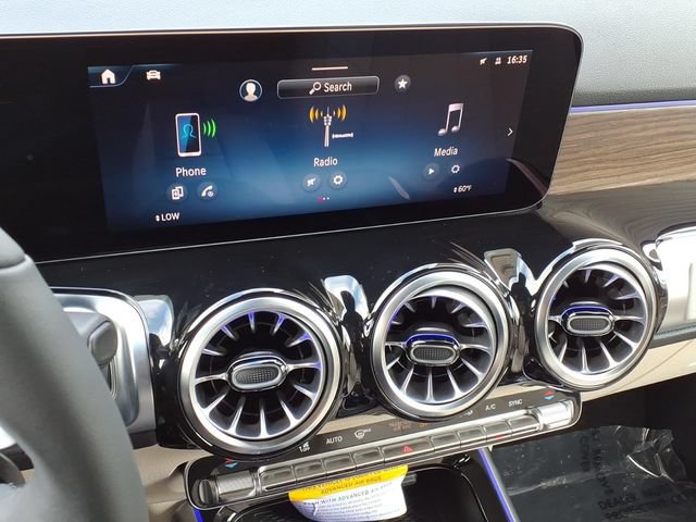 New 2026 Mercedes-Benz GLB 250 4MATIC image 5