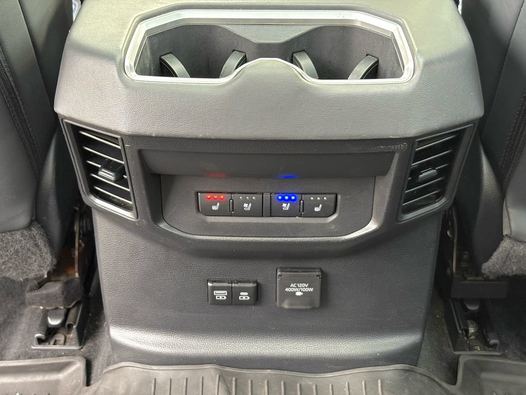 Used 2024 Toyota Tundra Platinum AWD/4WD image 31