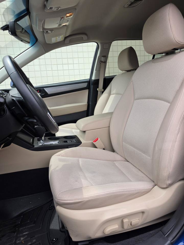 Used 2017 Subaru Outback 2.5i Premium AWD/4WD image 11