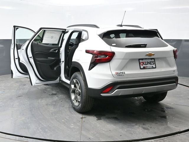 New 2026 Chevrolet Trax LT w/ Driver Confidence Package image 53