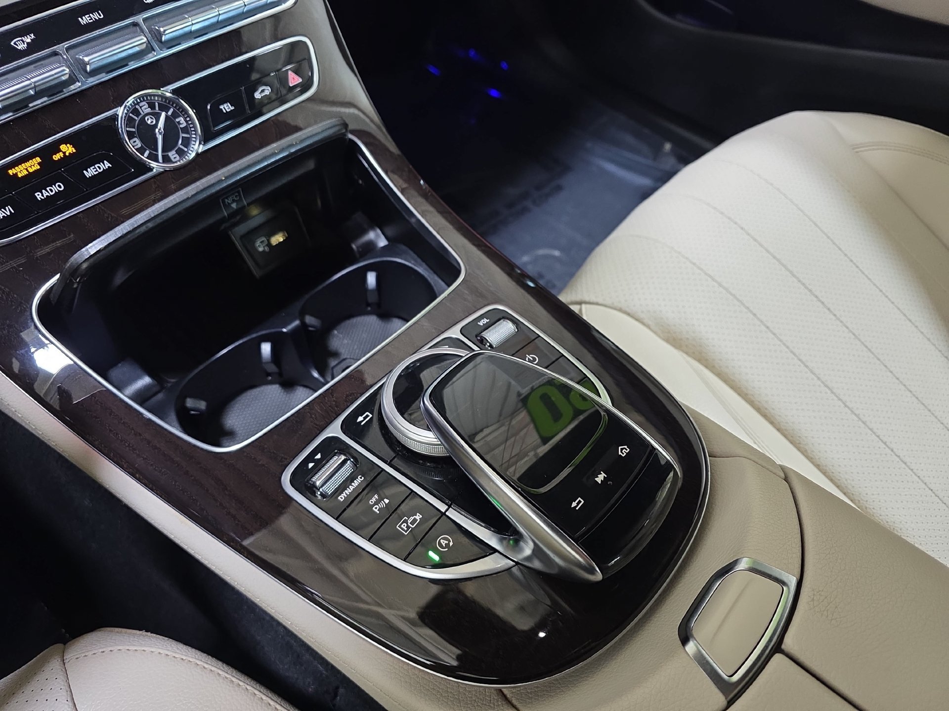 Used 2020 Mercedes-Benz E 350 4MATIC Sedan image 25