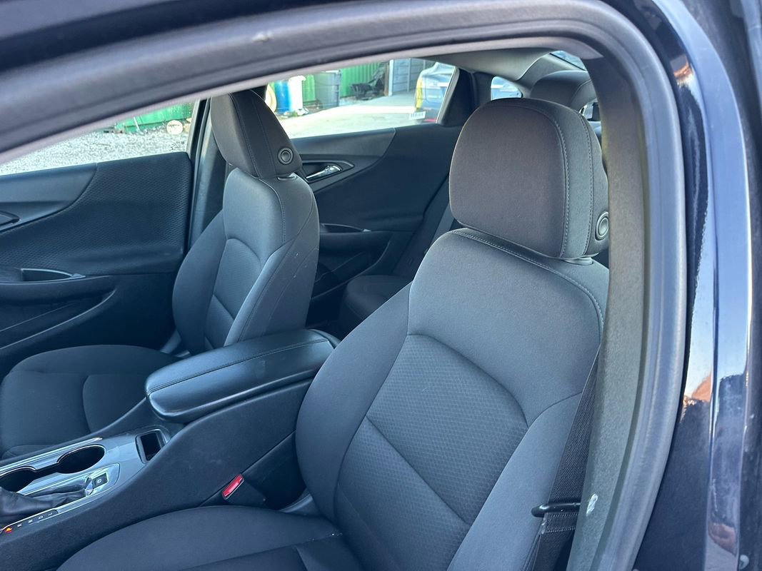 Used 2023 Chevrolet Malibu LT image 37