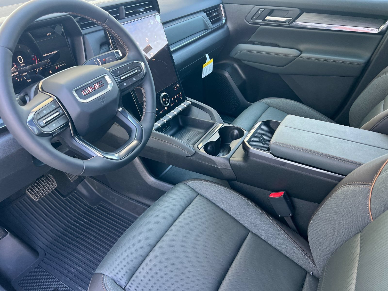New 2027 GMC Terrain AT4 w/ Convenience Package III AWD/4WD image 9