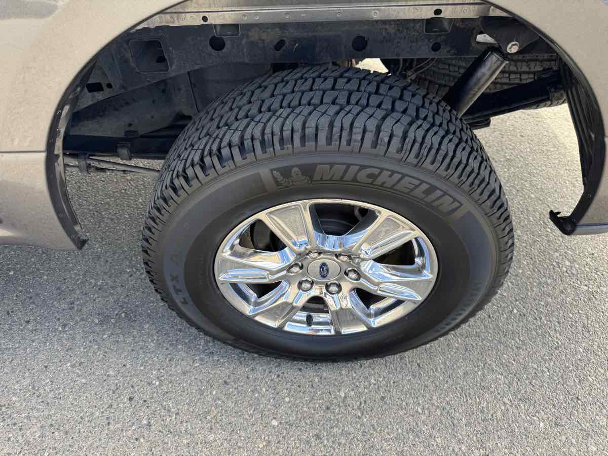 Used 2017 Ford F150 XLT w/ Equipment Group 302A Luxury AWD/4WD image 37