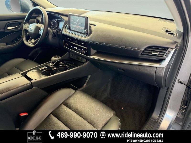 Used 2025 Nissan Rogue SV w/ SV Premium Package FWD image 14