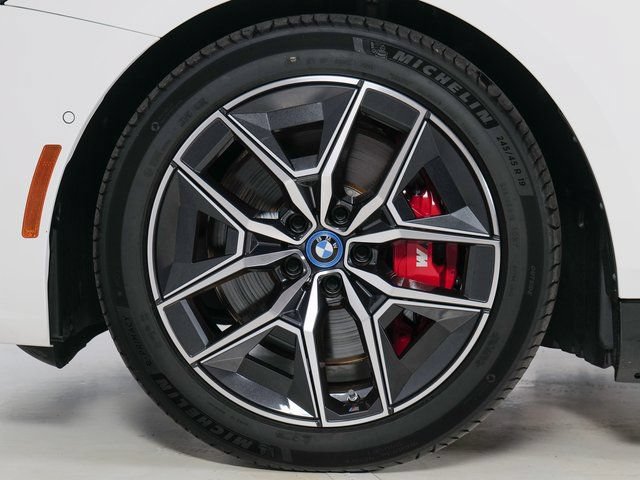 Used 2024 BMW i5 eDrive40i w/ M Sport Package RWD image 9