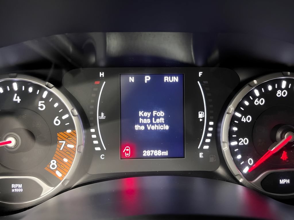 Used 2023 Jeep Renegade Latitude AWD/4WD image 16