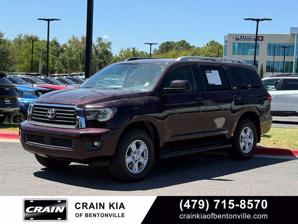 Used 2018 Toyota Sequoia SR5 AWD/4WD image 3