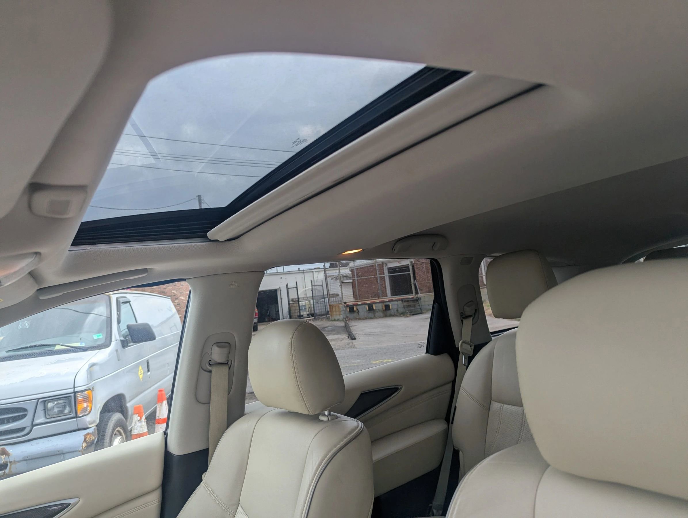 Used 2019 INFINITI QX60 Luxe w/ Essential Package image 15