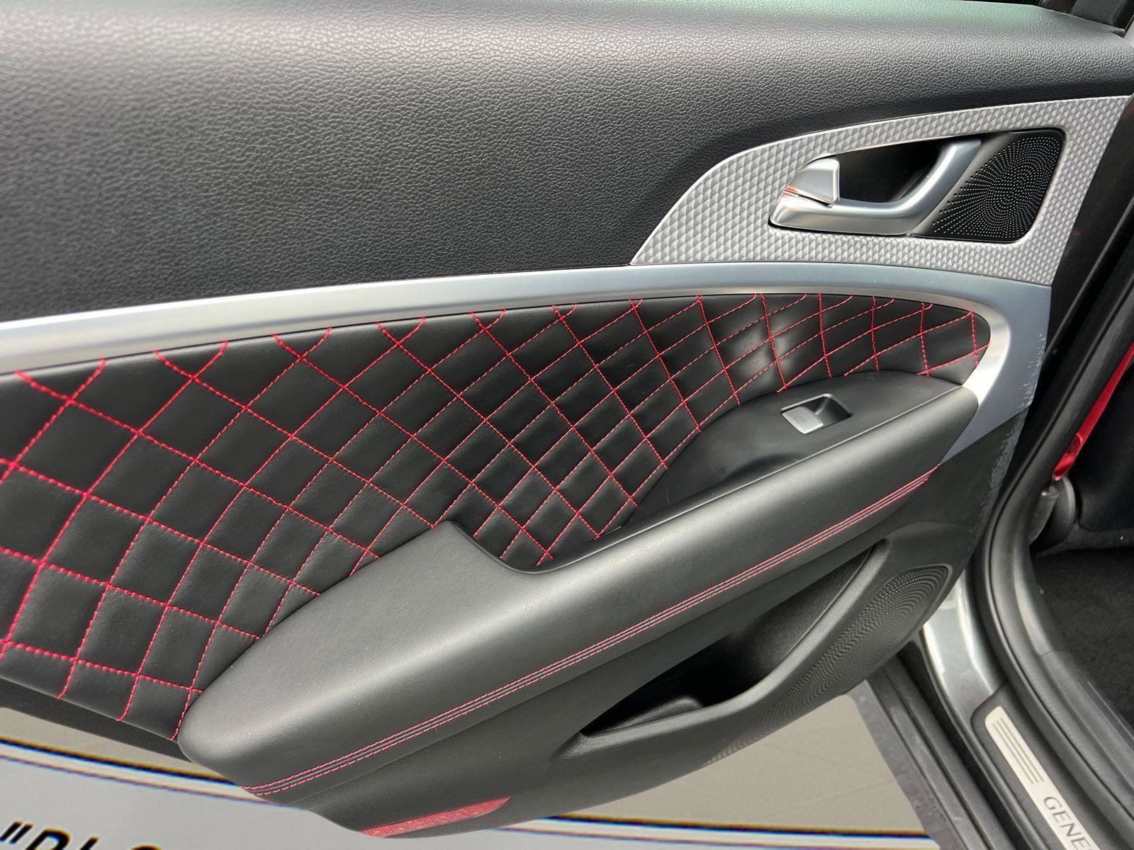 Used 2022 Genesis G70 3.3T image 22