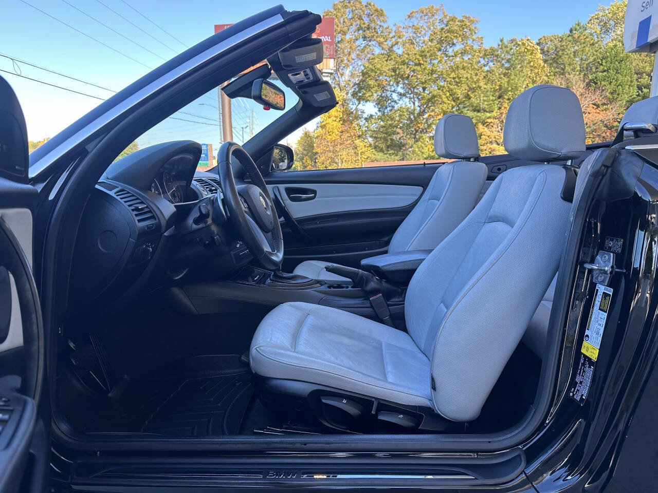 Used 2011 BMW 128i Convertible image 4