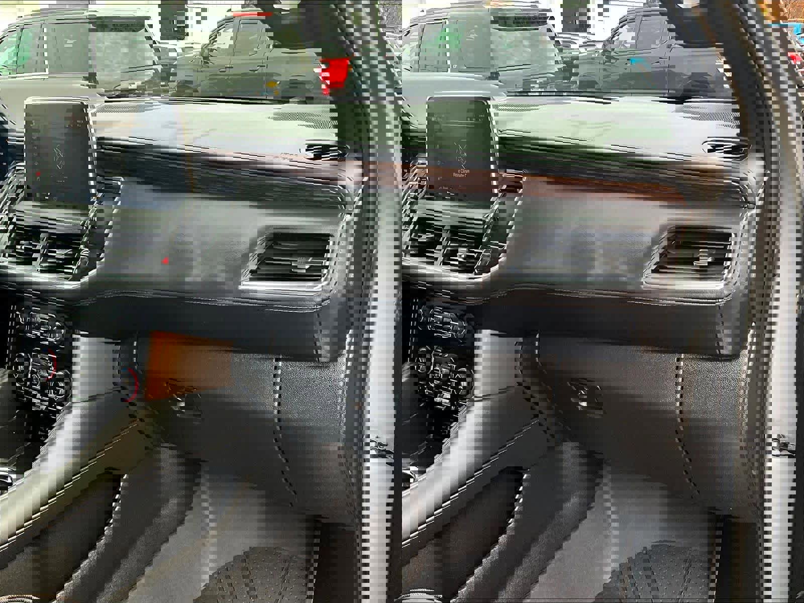 Used 2023 Chevrolet Tahoe High Country w/ Premium Package 2 image 13