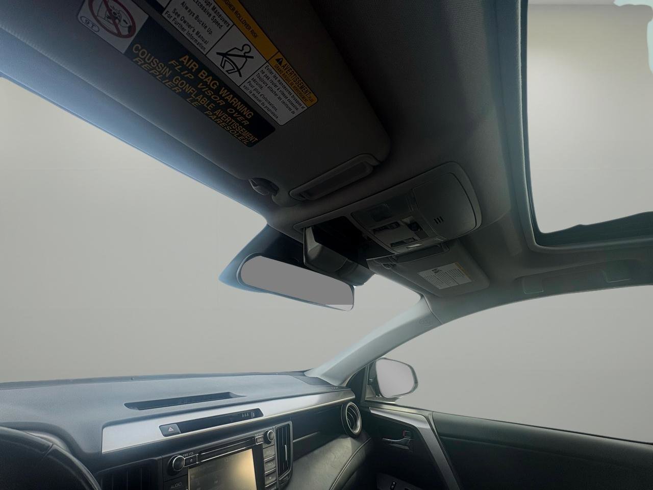 Used 2018 Toyota RAV4 XLE image 16