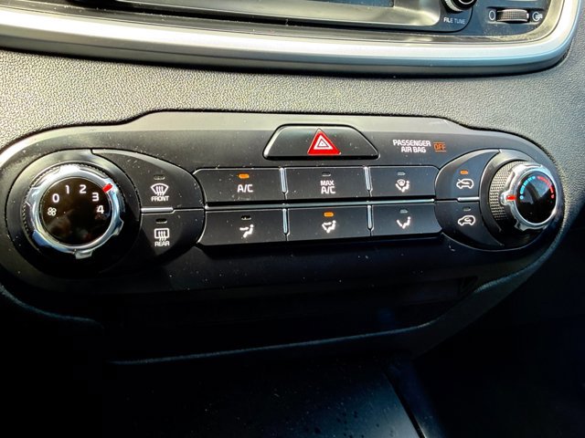 Used 2020 Kia Sorento AWD V6 image 22