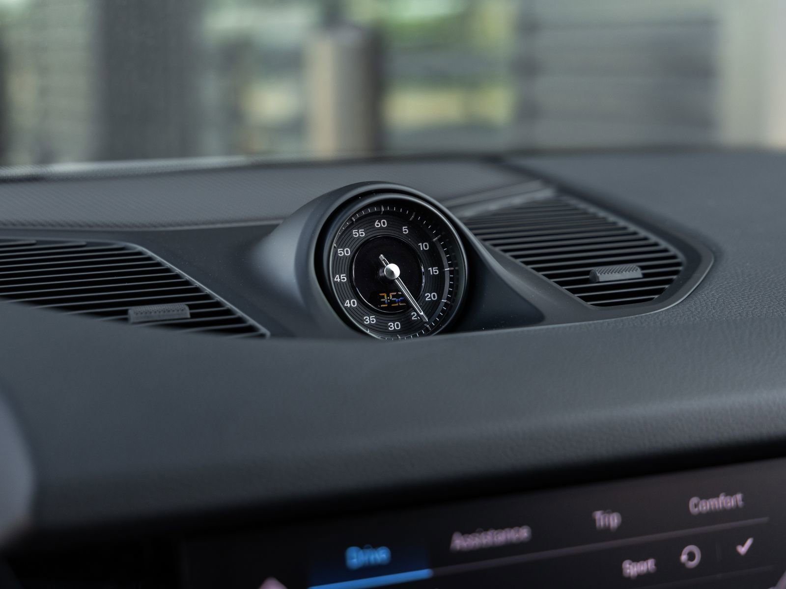 New 2026 Porsche Cayenne S image 29