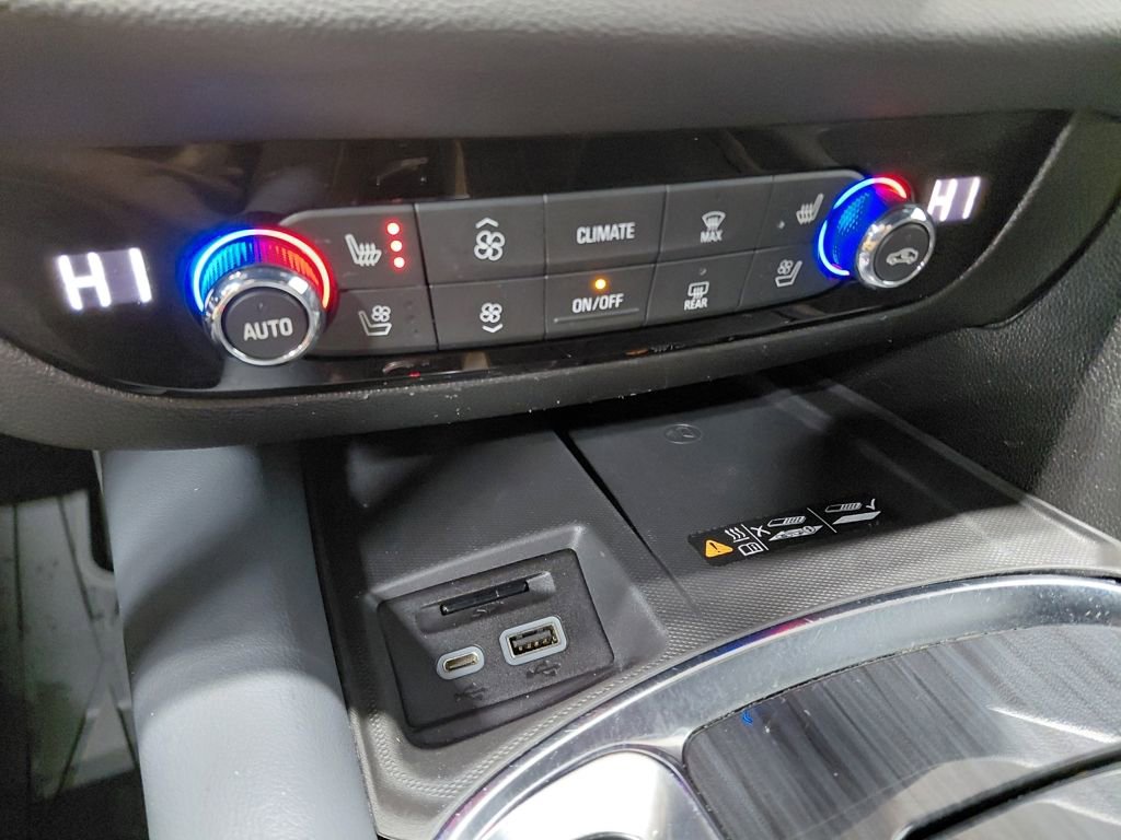 Used 2024 Buick Enclave Premium image 35