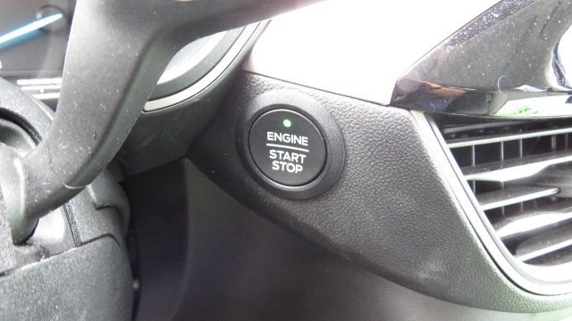 Certified 2022 Ford Escape SE w/ SE Sport Appearance Package image 20