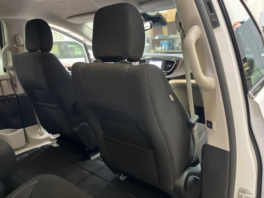 Used 2023 Chrysler Voyager LX FWD image 32