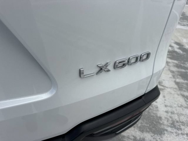 Used 2024 Lexus LX 600 4WD w/ Luxury Package image 26