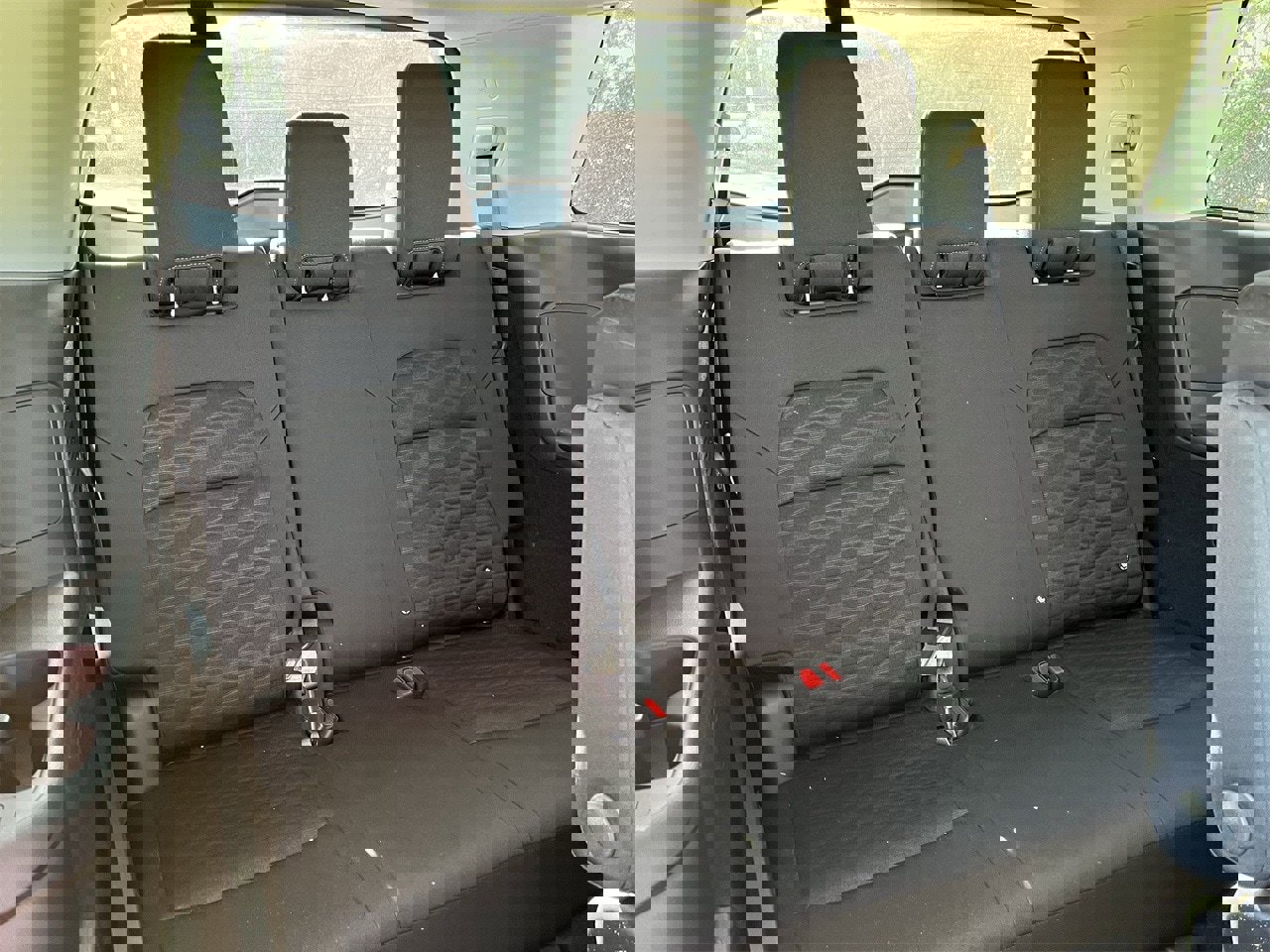 Used 2024 Nissan Pathfinder SV w/ SV Premium Package image 26