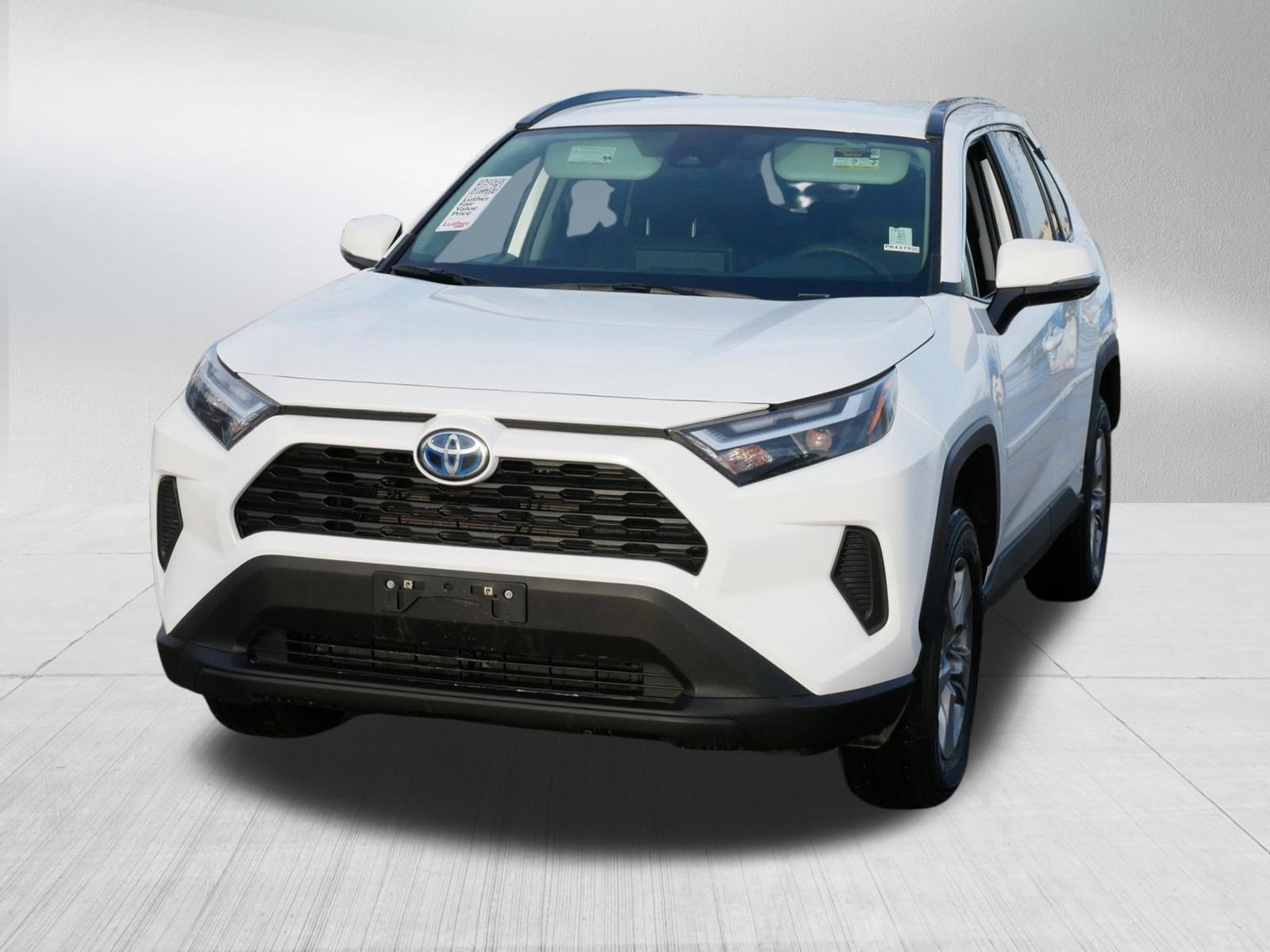 Used 2024 Toyota RAV4 LE image 2