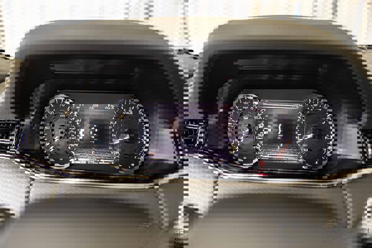 Used 2020 Land Rover Range Rover Evoque R-Dynamic S image 22