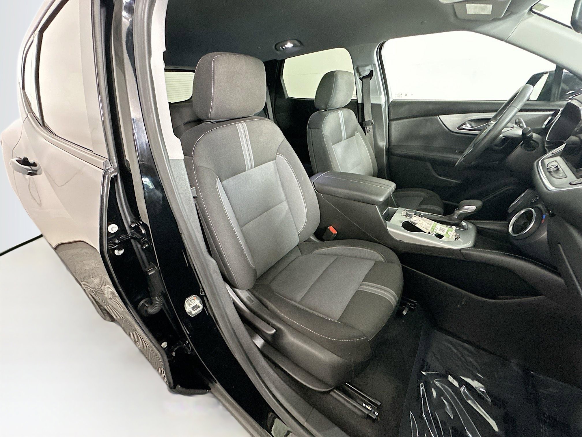 Used 2024 Chevrolet Blazer LT w/ Driver Confidence Package image 27