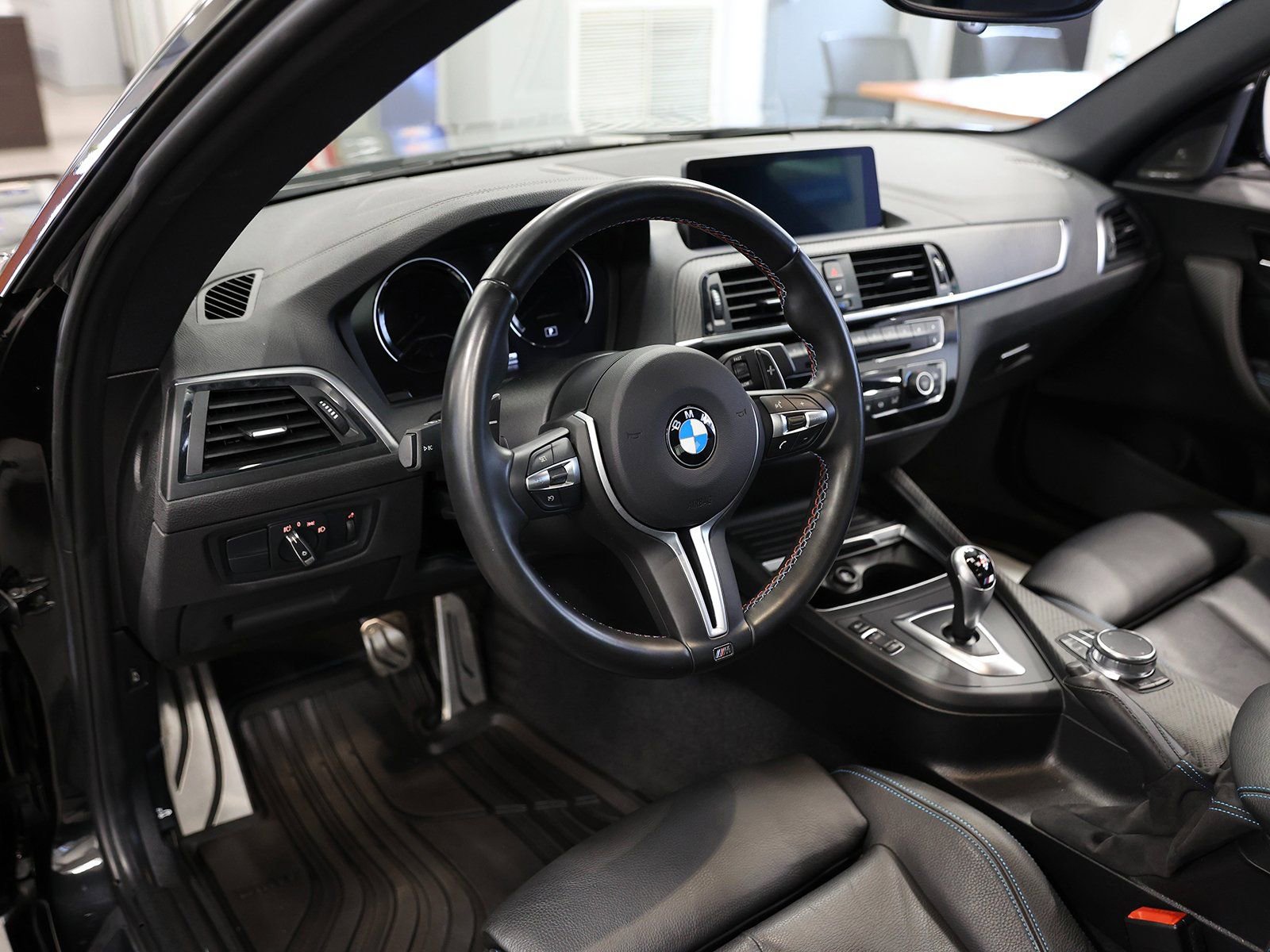 Used 2018 BMW M2 Base image 15