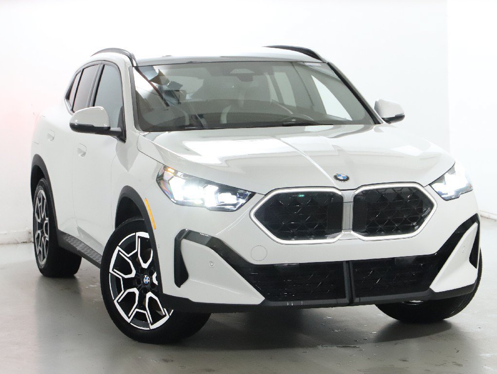 Used 2026 BMW X2 xDrive28i w/ Convenience Package AWD/4WD image 2