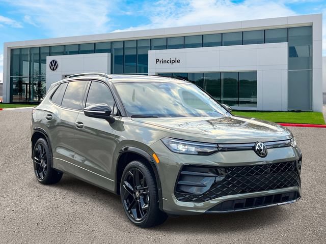 New 2026 Volkswagen Tiguan SE R-Line FWD image 2