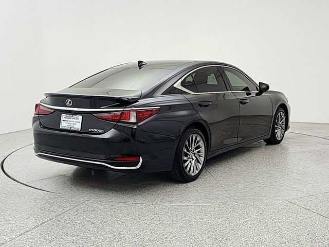 Used 2025 Lexus ES 300h w/ Accessory Package (Z2) FWD image 5