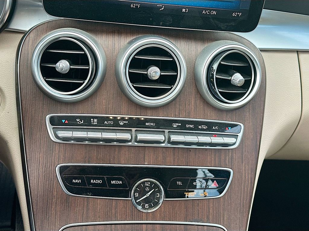 Used 2021 Mercedes-Benz C 300 4MATIC Sedan image 16