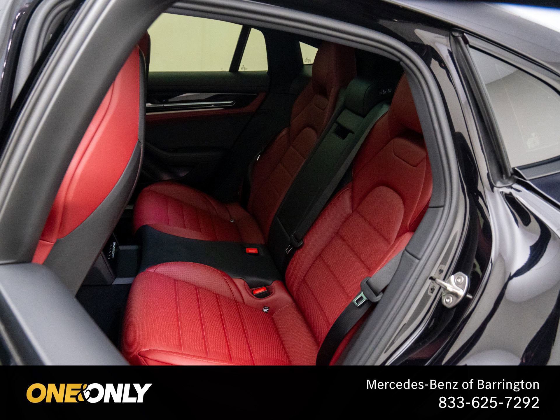 Used 2024 Porsche Panamera RWD image 19