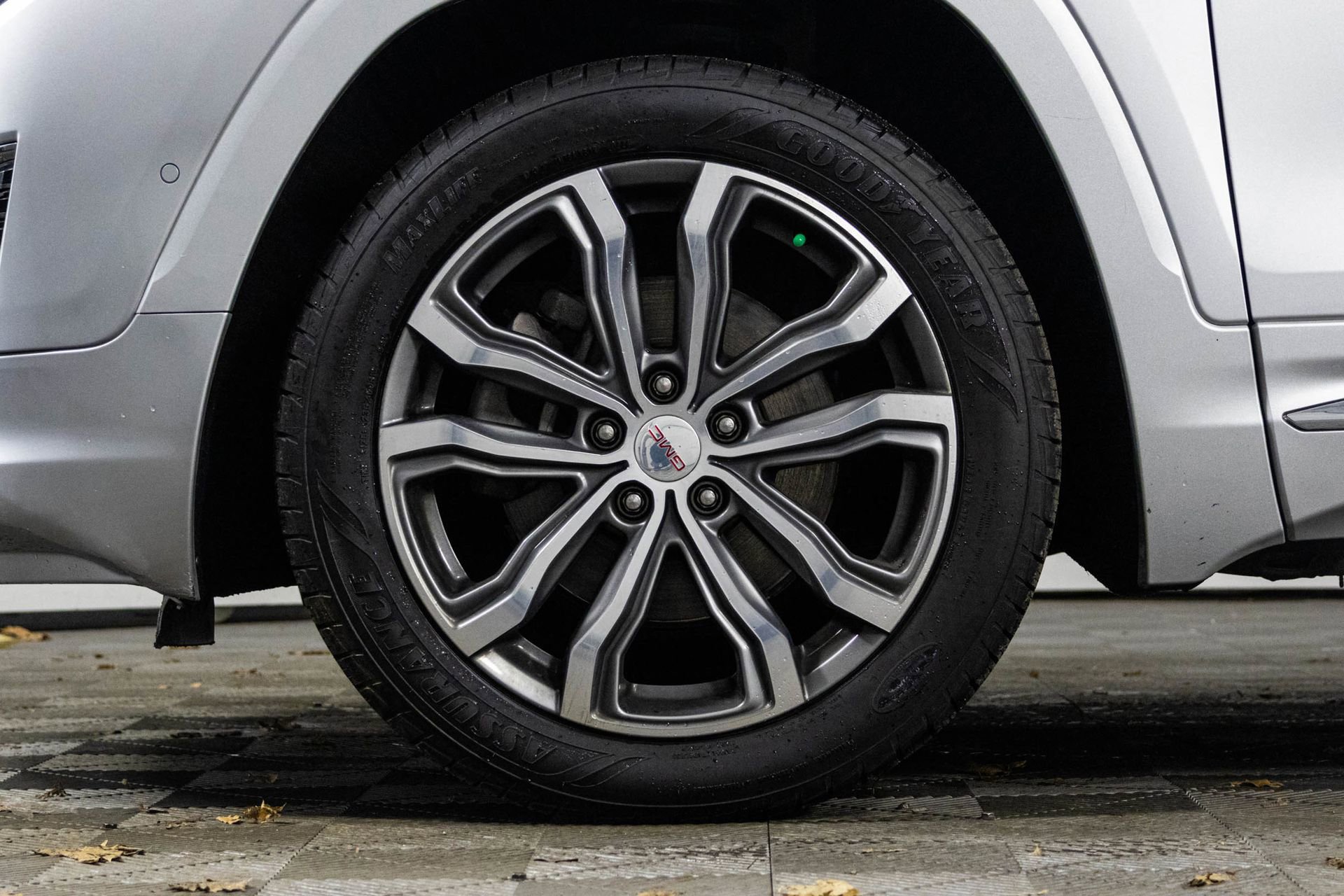 Used 2019 GMC Terrain Denali w/ Advanced Safety Package image 46