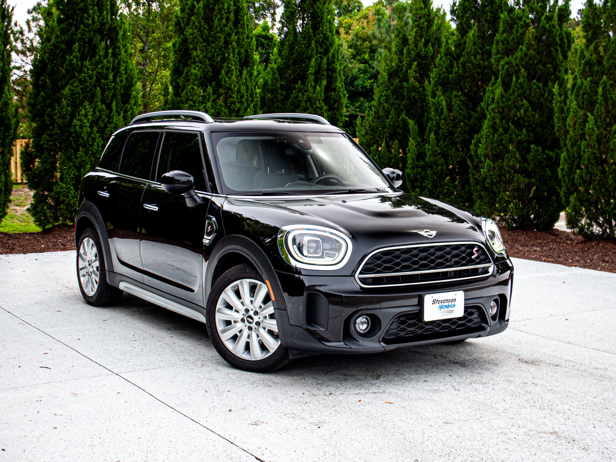 Used 2021 MINI Cooper Countryman S w/ Storage Package AWD/4WD image 2