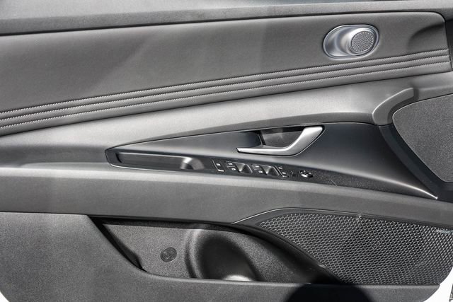 New 2026 Hyundai Elantra Limited FWD image 25