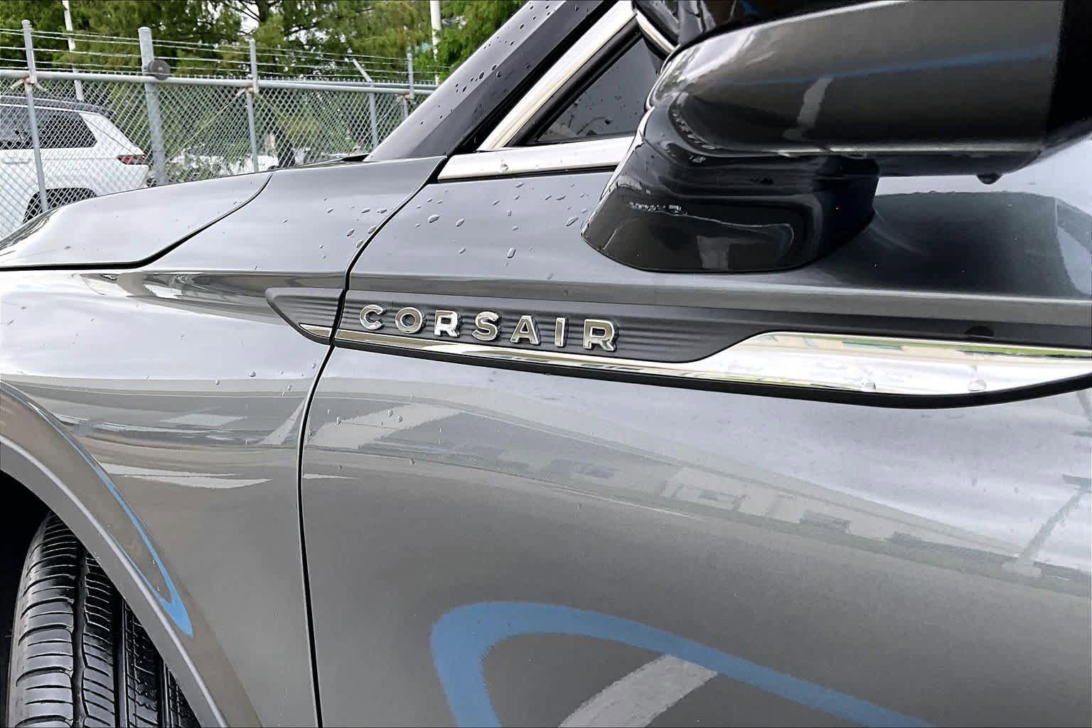 Used 2025 Lincoln Corsair FWD image 9