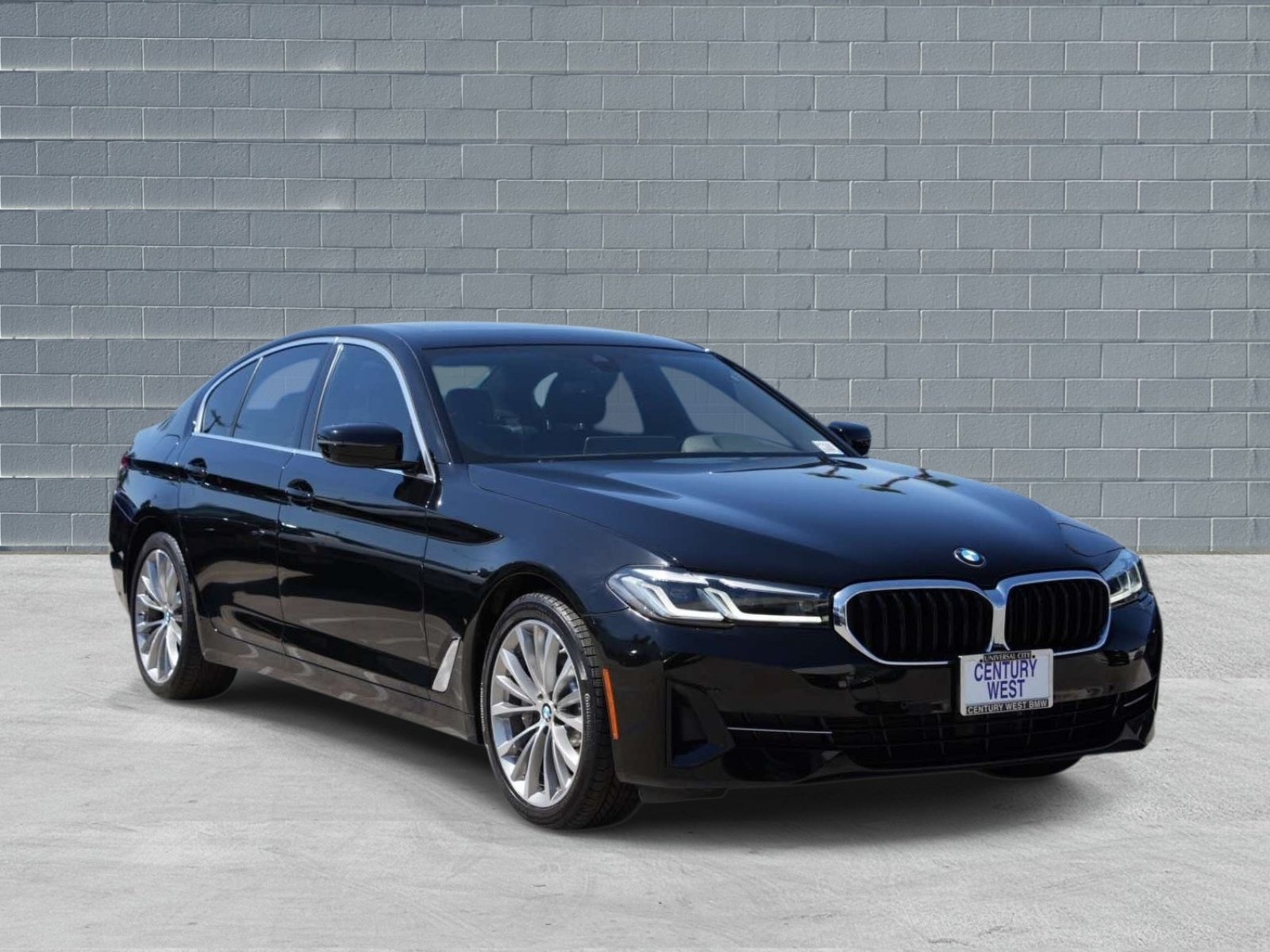 Used 2023 BMW 530i w/ Convenience Package RWD image 1