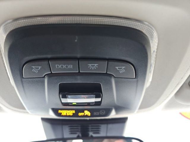 Used 2024 Toyota Corolla LE image 40