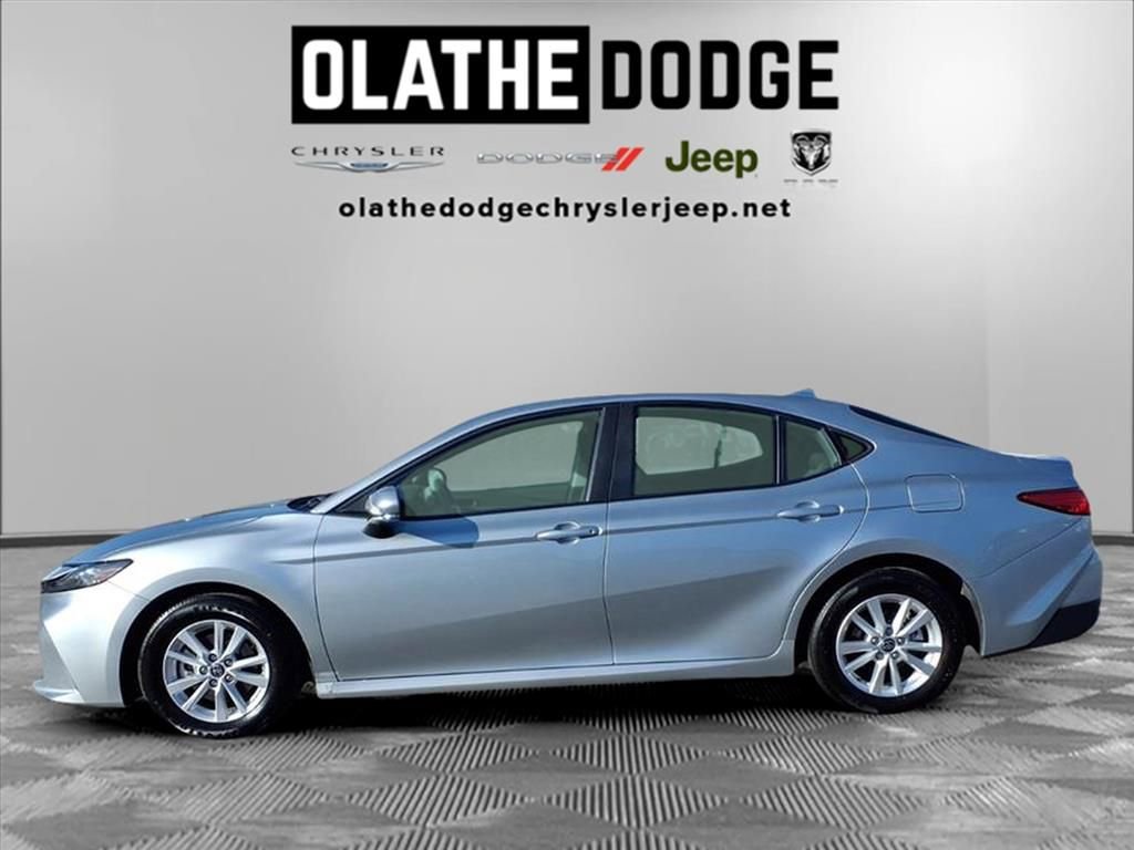 Used 2025 Toyota Camry XSE image 17