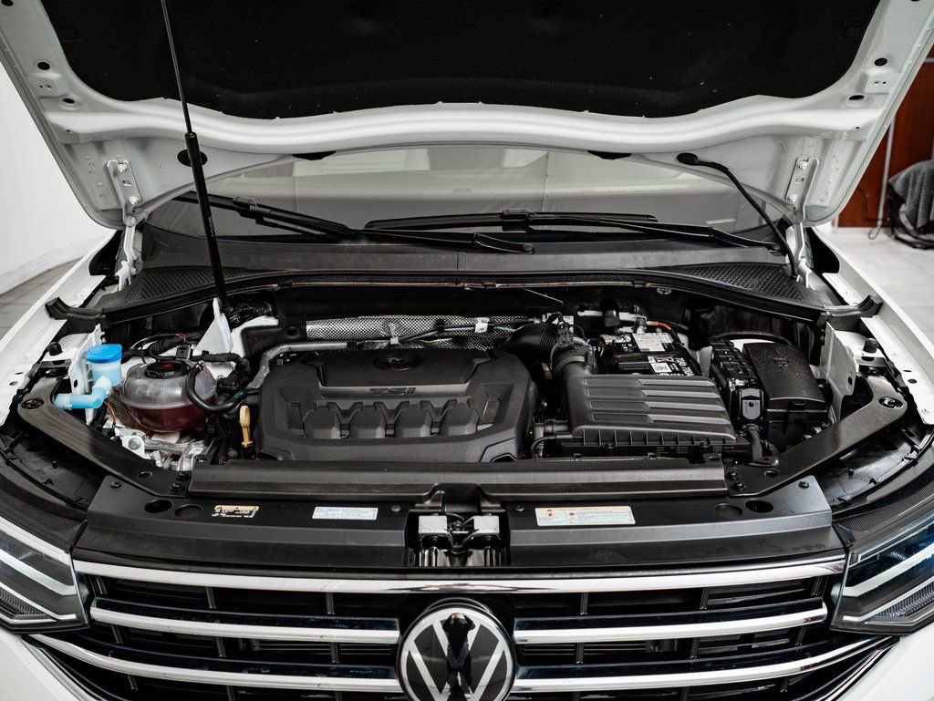 Used 2024 Volkswagen Tiguan S image 43