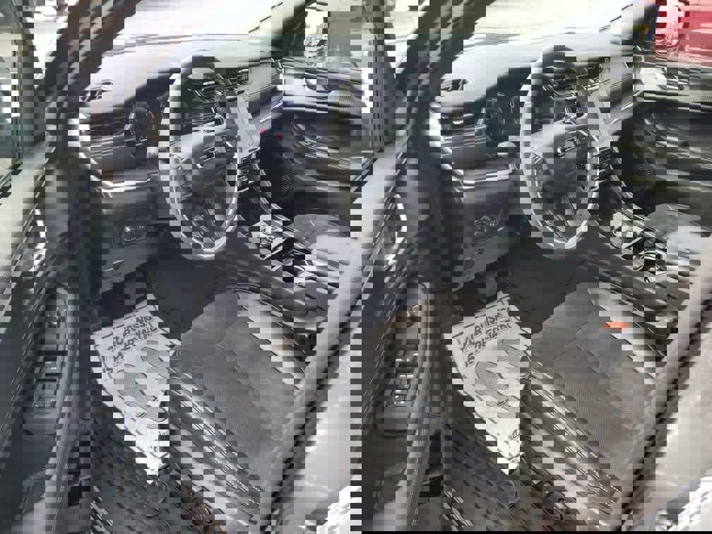 Used 2023 Jeep Grand Cherokee L Laredo image 12