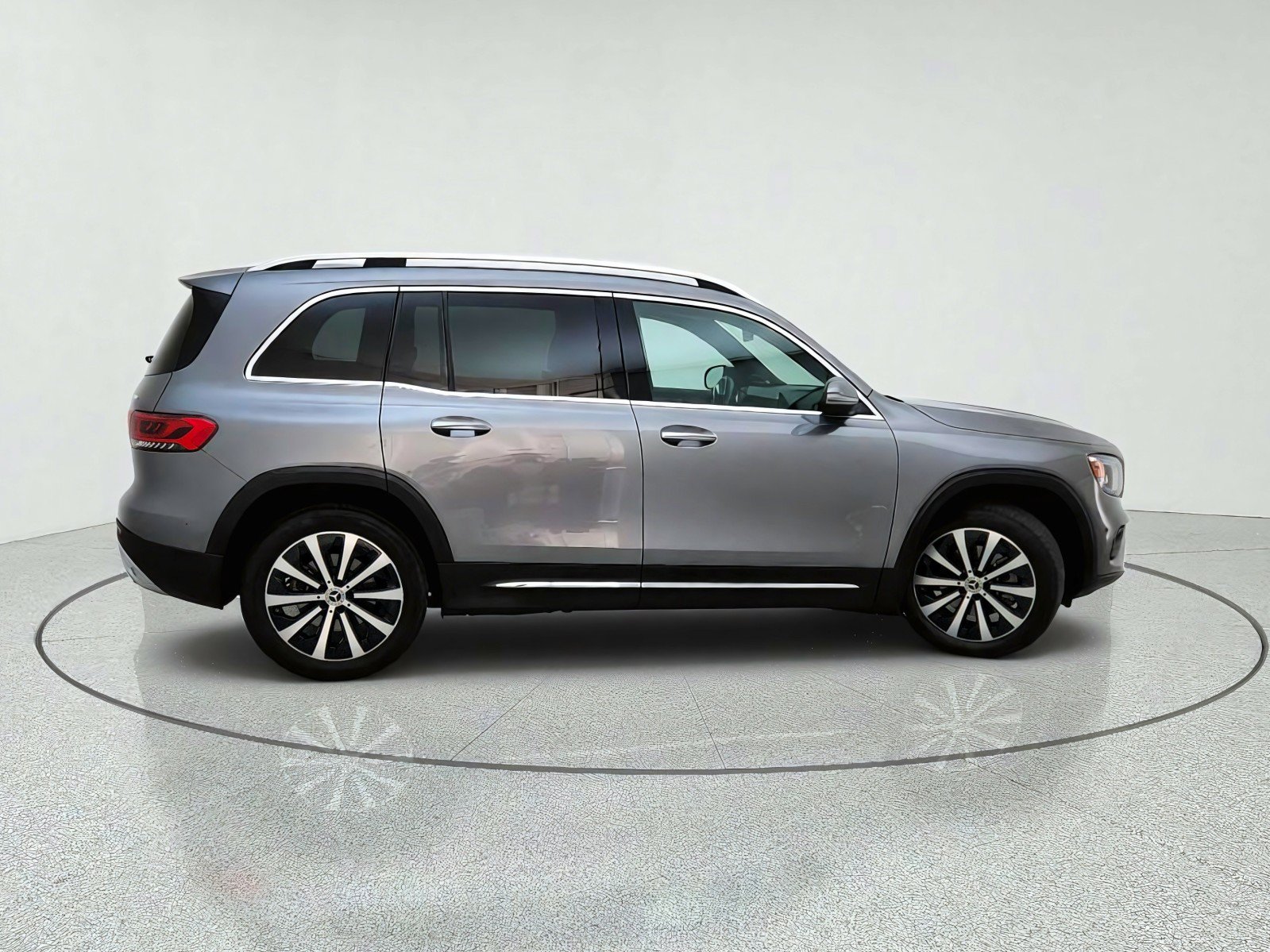 Used 2023 Mercedes-Benz GLB 250 4MATIC image 7