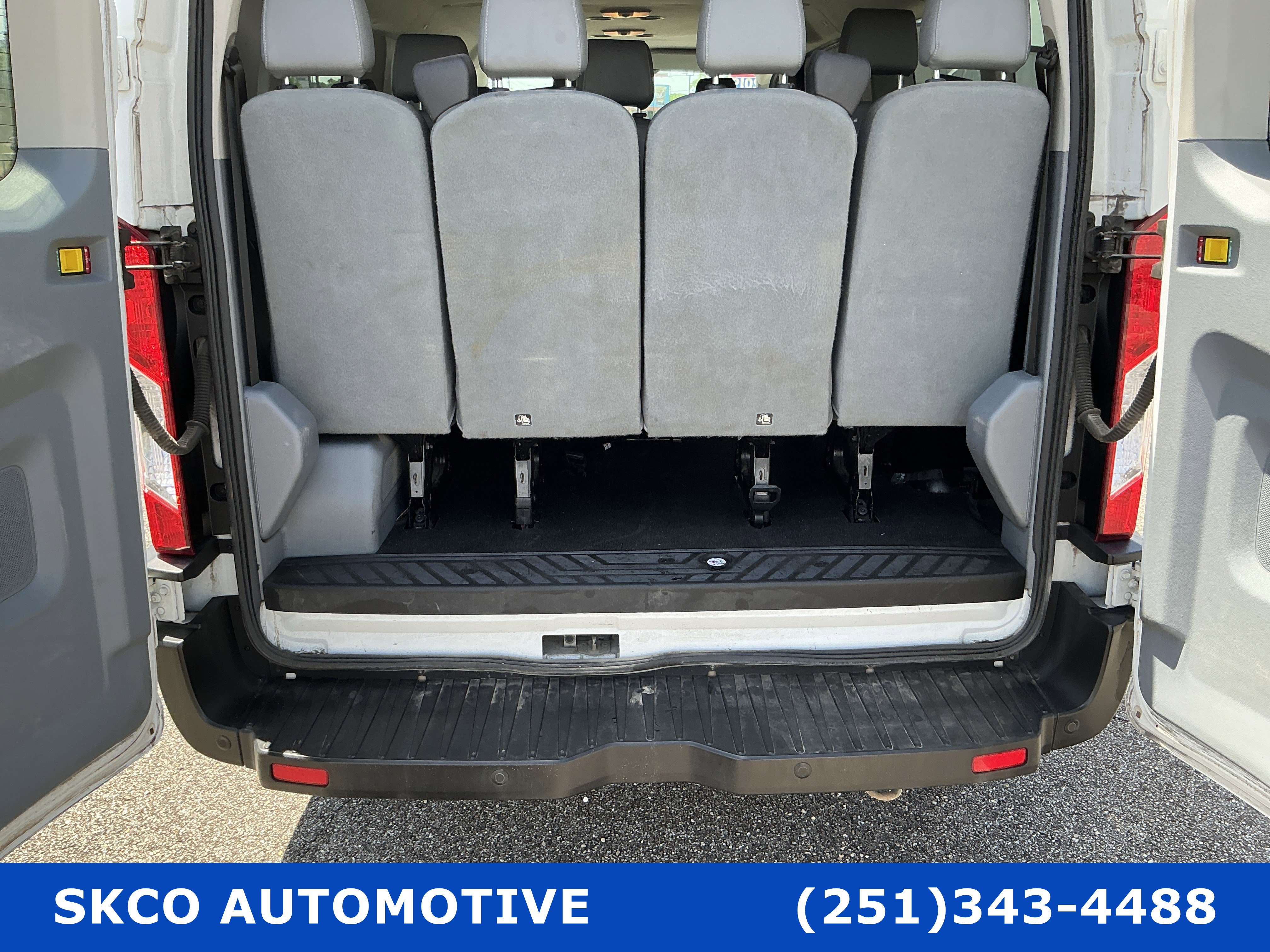 Used 2019 Ford Transit 350 XL image 21