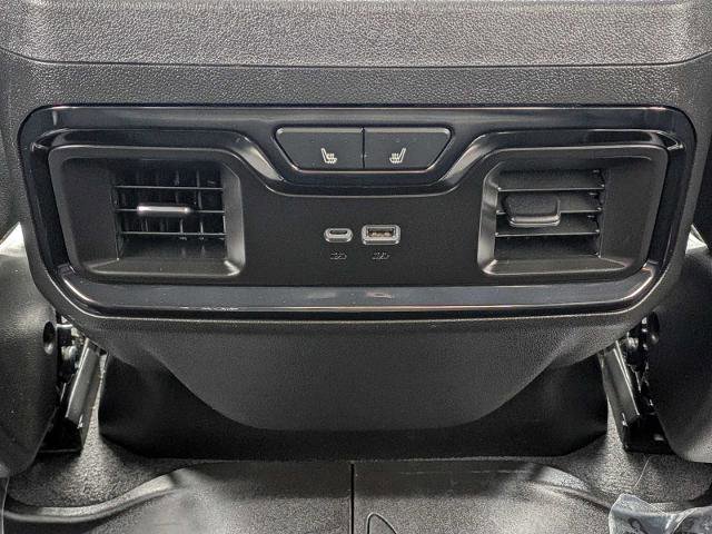 Used 2024 GMC Sierra 1500 AT4 w/ Technology Package AWD/4WD image 25