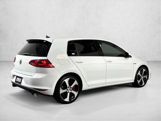 Used 2017 Volkswagen Golf 4-Door FWD image 5