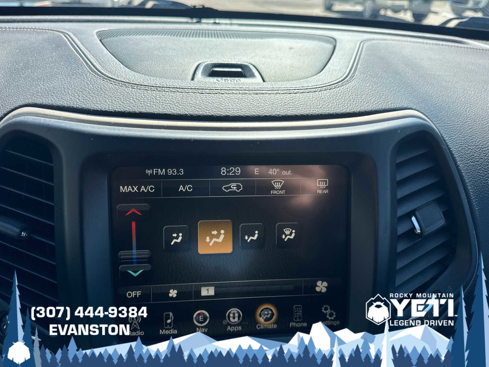 Used 2015 Jeep Cherokee Latitude AWD/4WD image 27