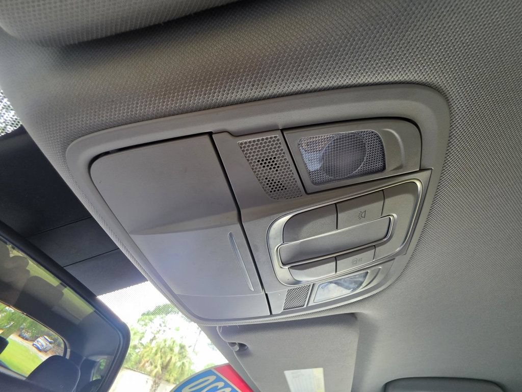 Used 2020 Hyundai Santa Fe SEL FWD image 25